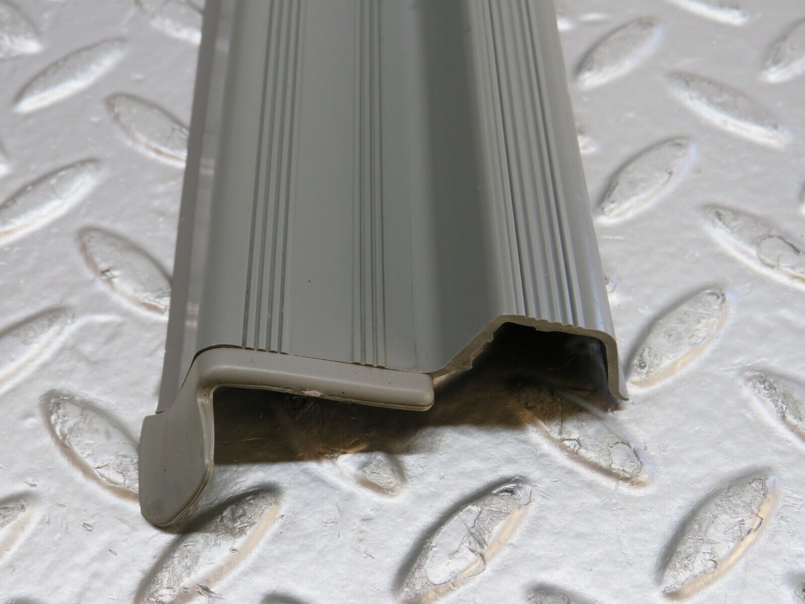 33589 Mercedes-Benz W201 190E 2.0L Front Right Door Sill Trim Grey