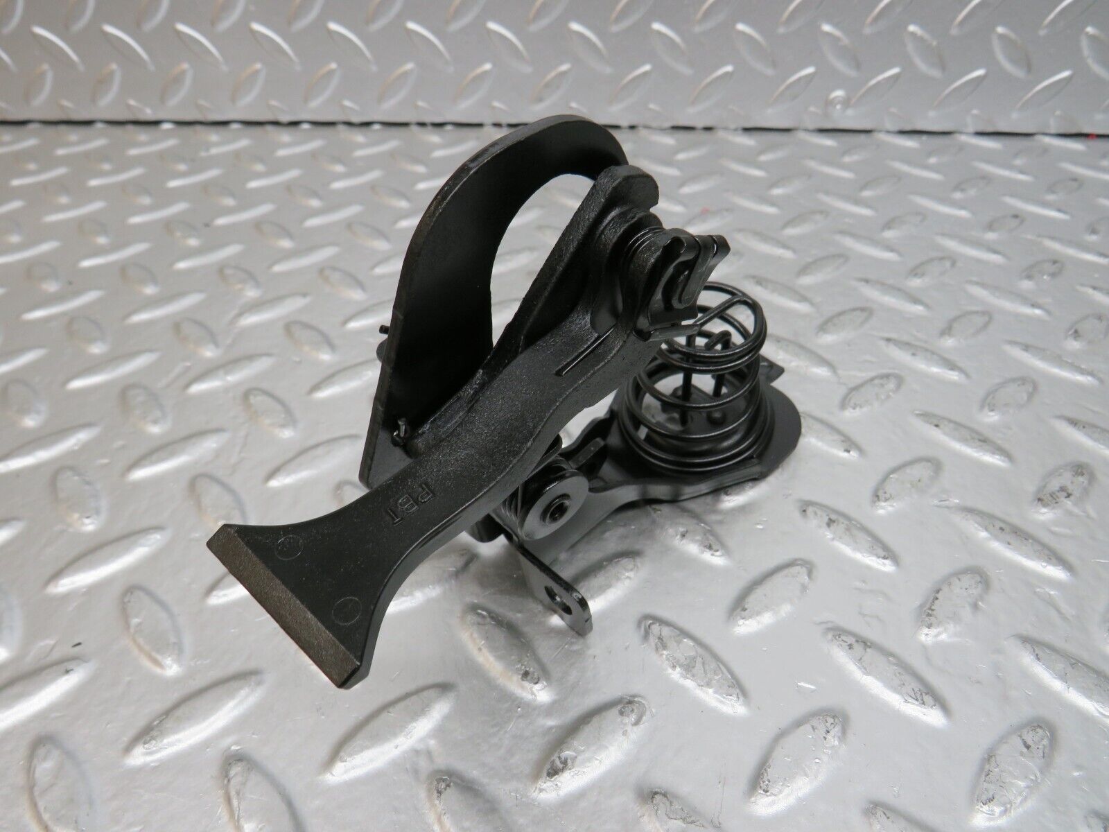 24770 Mercedes-Benz W140 S320 Bonnet Safety Latch