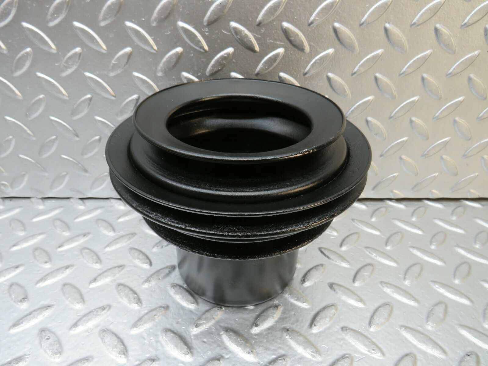 22858 Mercedes-Benz C107 450SLC Coupe Crankshaft Pulley