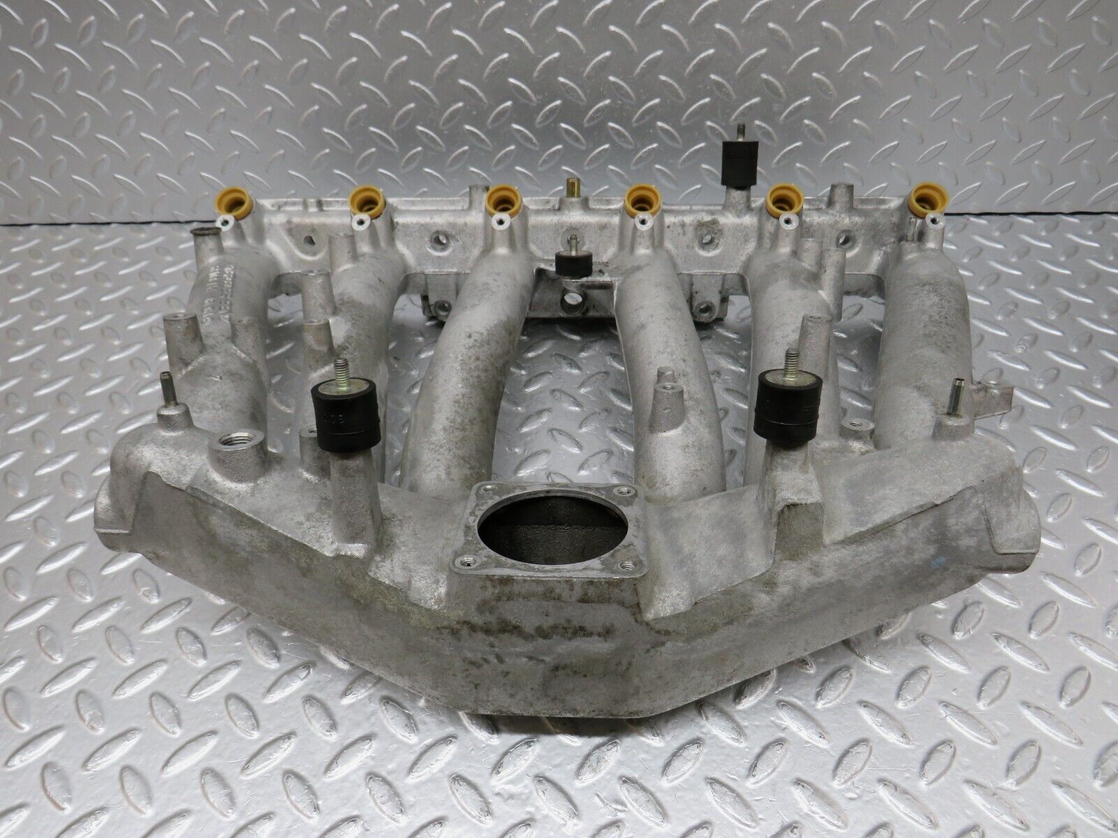 34207 Mercedes-Benz W124 260E Intake Manifold 1031411601