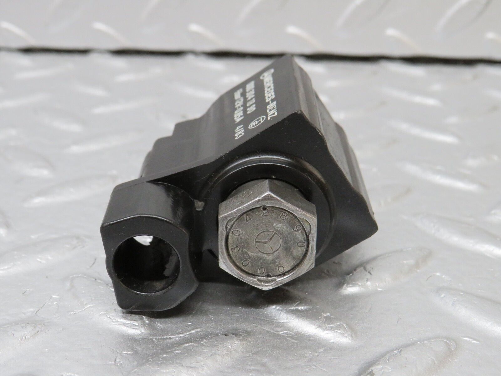 34574 Mercedes-Benz C126 380SEC Automatic Gearbox Solenoid 722.310 0003041890