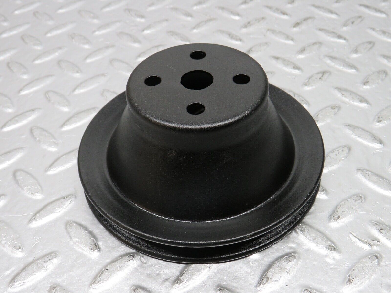 0395 Mercedes-Benz W123 220D Water Pump Pulley