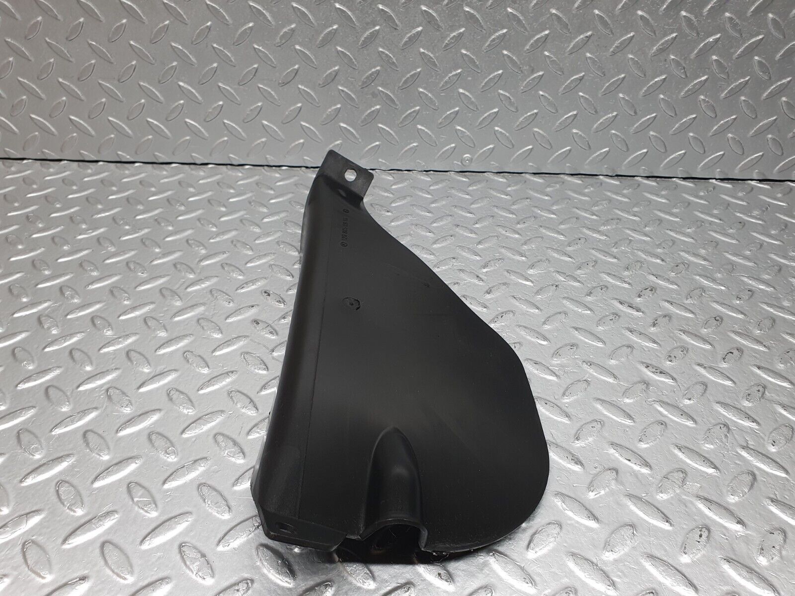 40951 Mercedes-Benz W126 300SE Vacuum Pump Housing Cover 1268050914