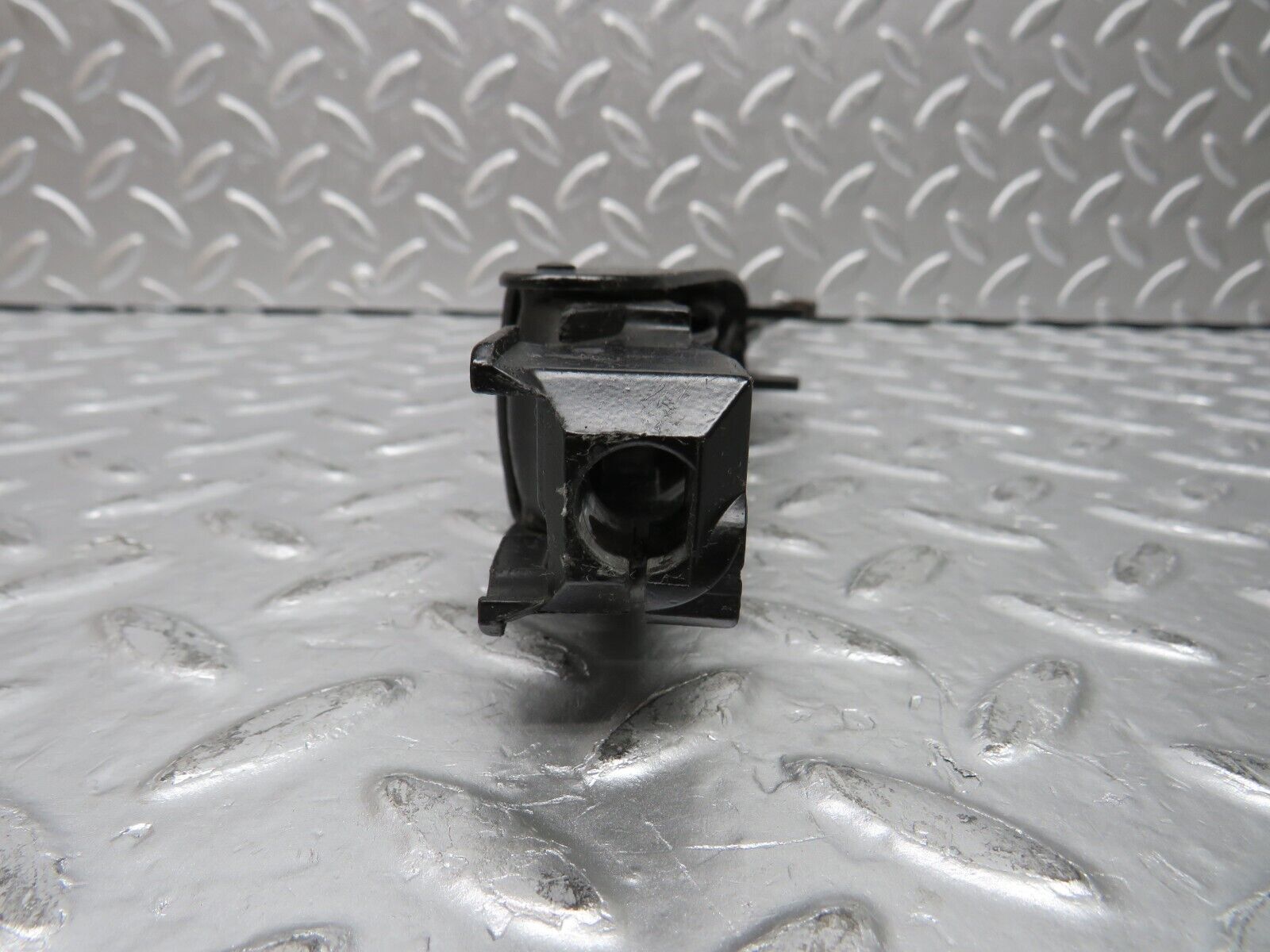 31495 Mercedes-Benz S124 220TE Wagon Wiper Arm Bosch