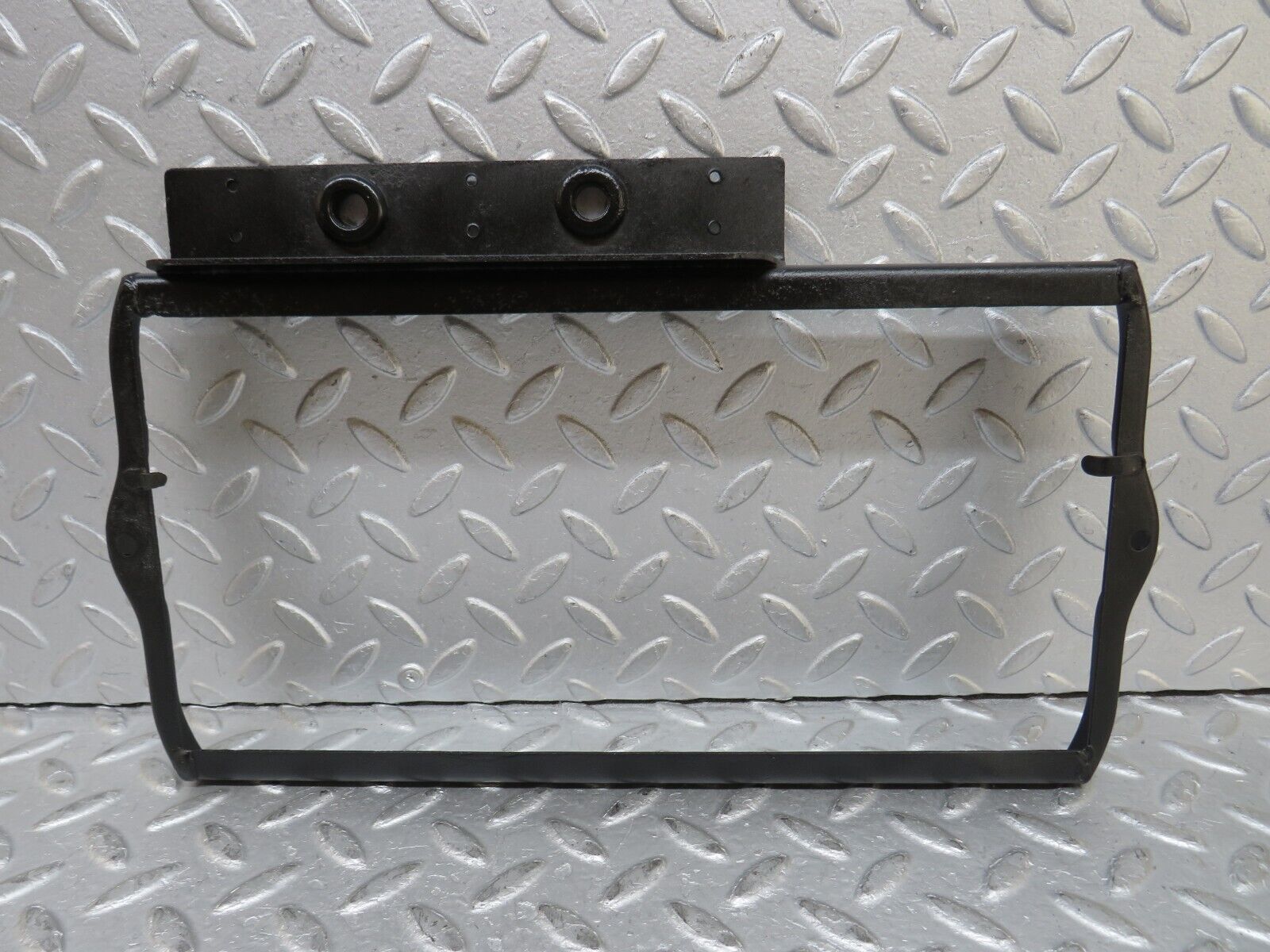 37364 Mercedes-Benz W109 300SEL Battery Tray