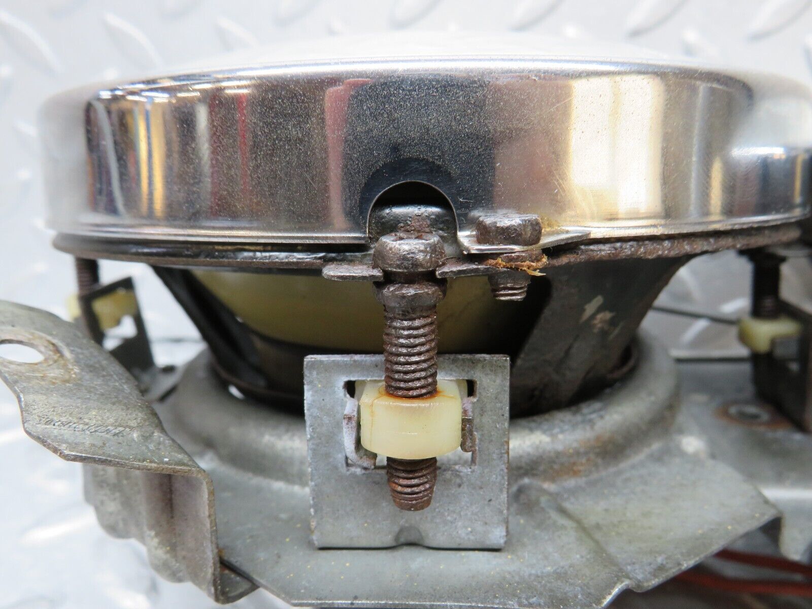 37581 Mercedes-Benz W109 300SEL Front Headlight Bosch Left/Right 1300508003 7077R8 1305601134 1305602059