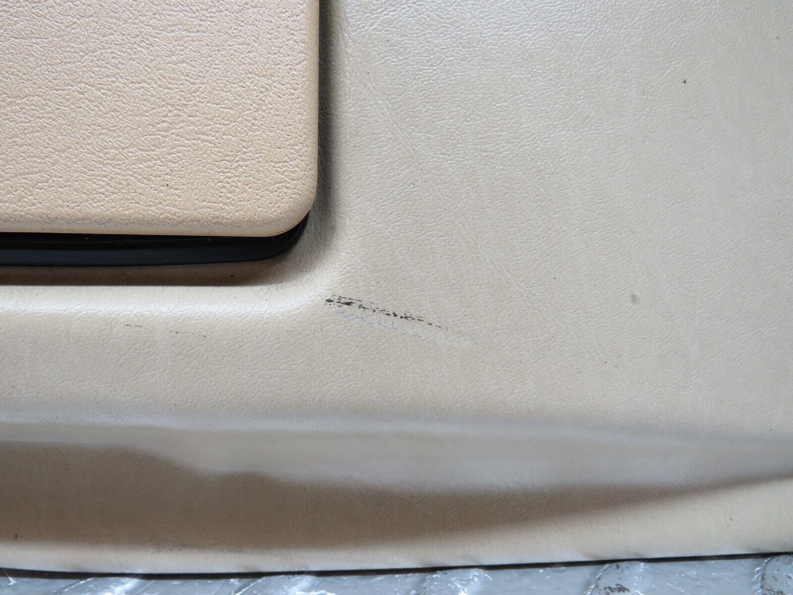 33925 Mercedes-Benz W124 260E Rear Right Door Card 1247370270