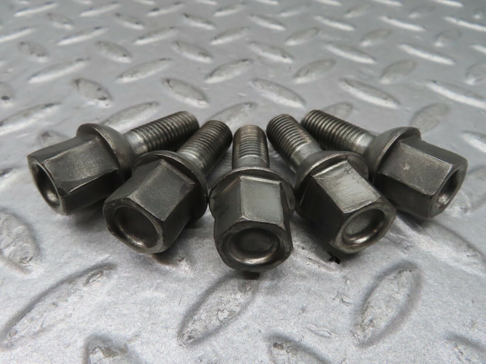 16782 Mercedes-Benz 5x Alloy Wheel Lug Bolt M12x1.5