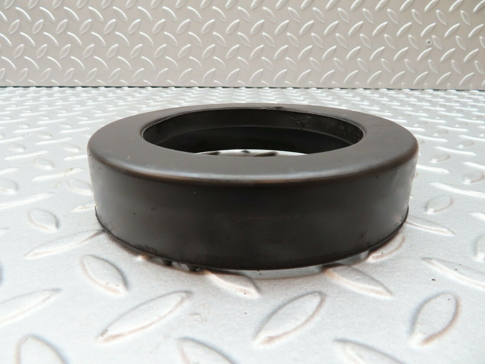 4572 Mercedes-Benz W123 230E Rubber Buffer Suspension Rear 1153252344