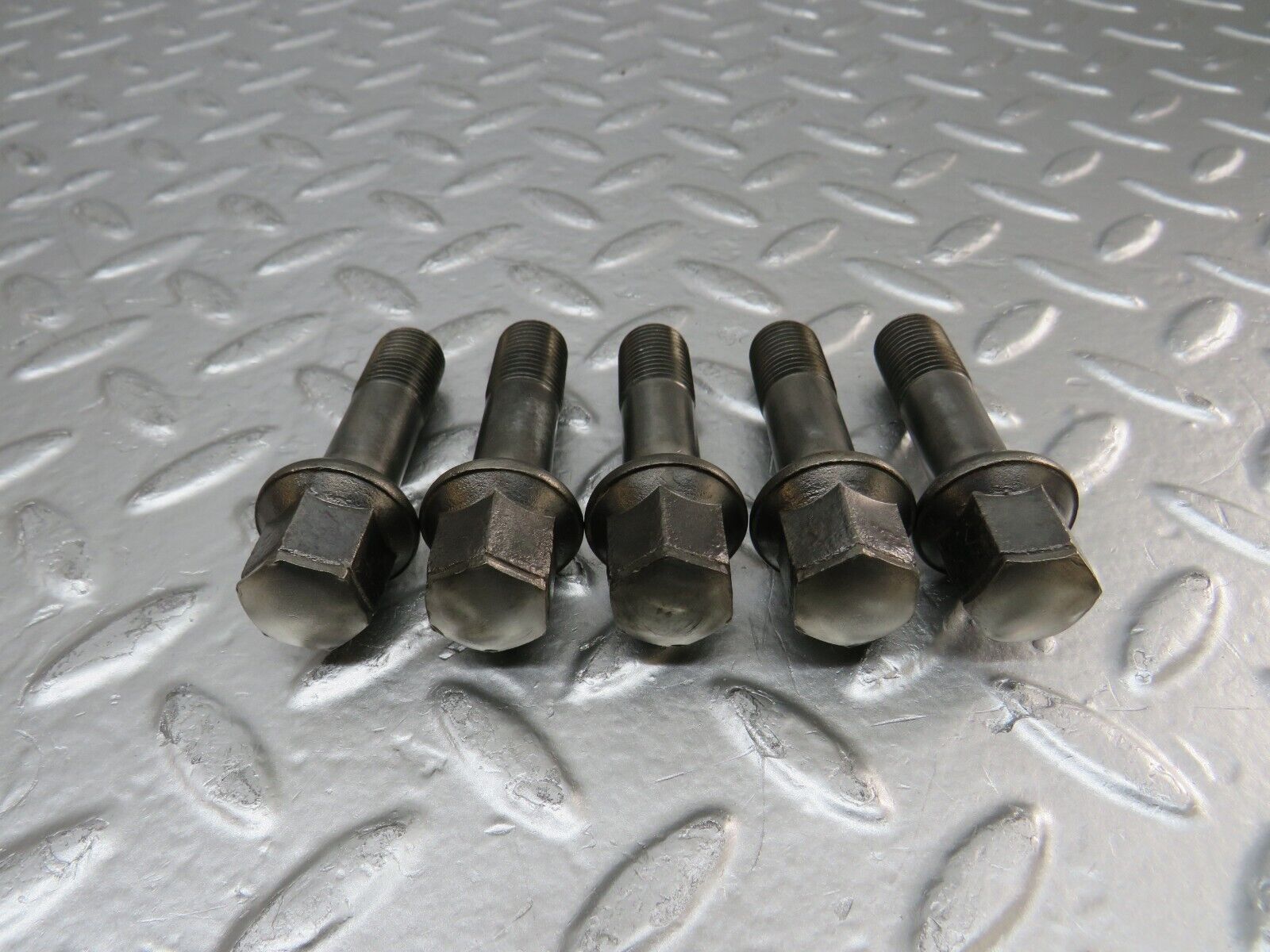 24921 Mercedes-Benz 5x Alloy Wheel Lug Bolt M12x1.5