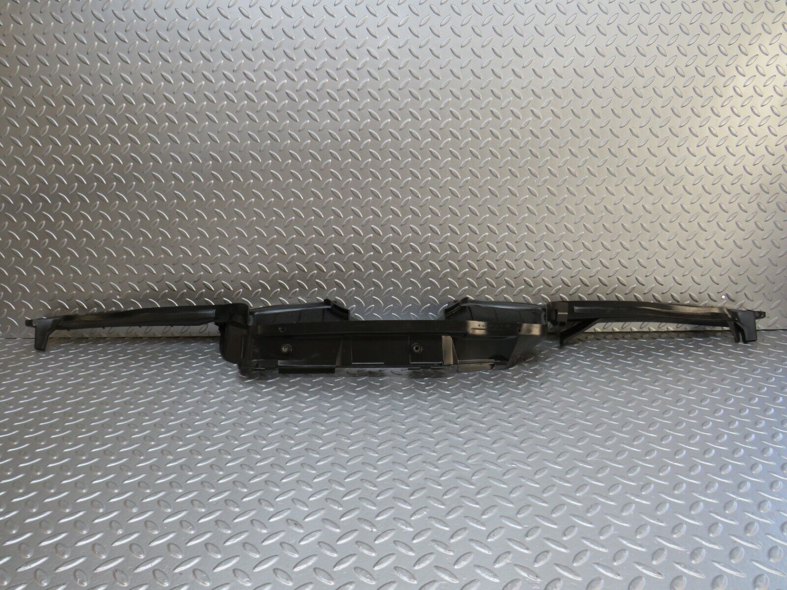 32516 Mercedes-Benz S124 300TE Wiper Mechanism Cover 1246200973 1246202667