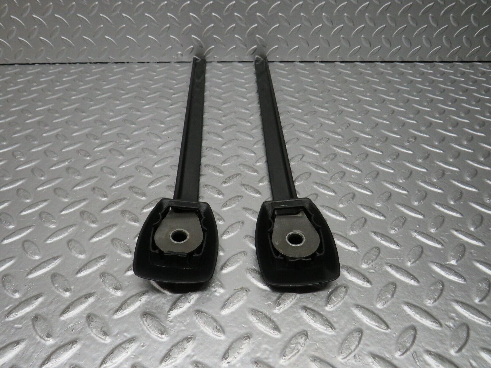 30366 Mercedes-Benz W124 230E Seat Belt Runner Pair 1249193520