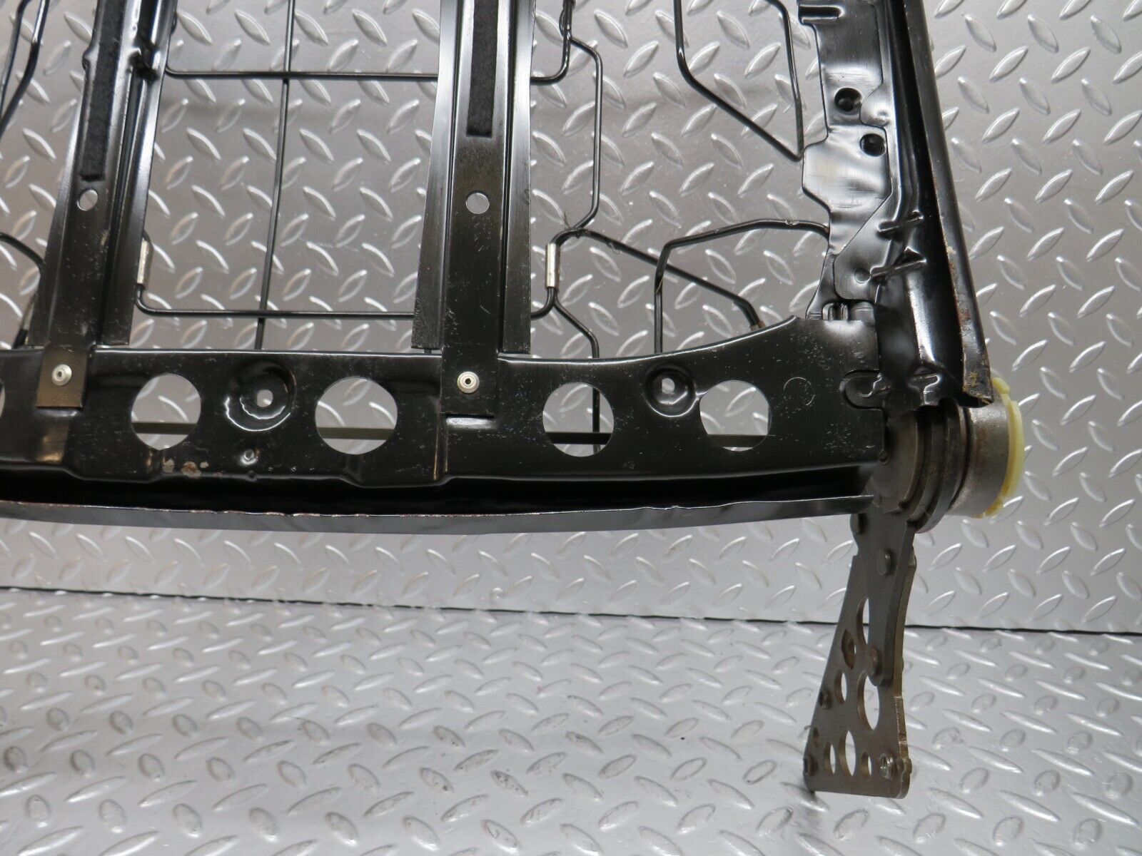 25479 Mercedes-Benz W123 200 Seat Backrest Right Side 1239101485