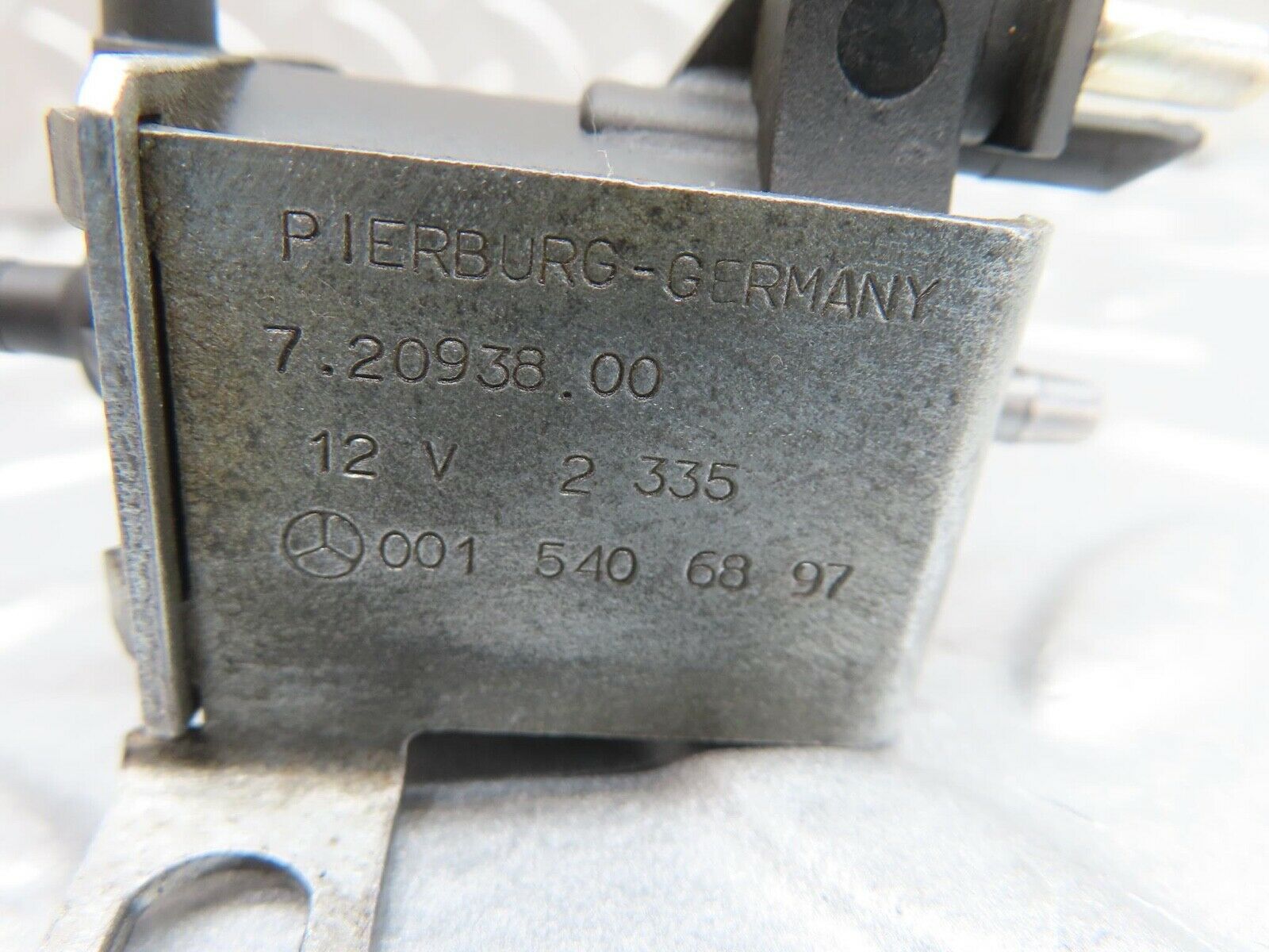 16123 Mercedes-Benz W123 280E Vacuum Solenoid 0015406897