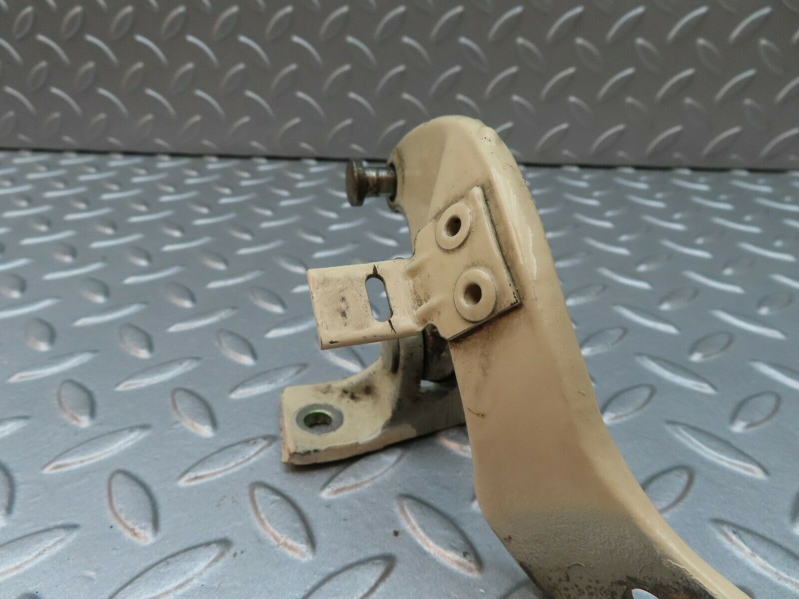 3786 Mercedes-Benz S123 200T Wagon Tailgate Hinge Left Side 1237400137