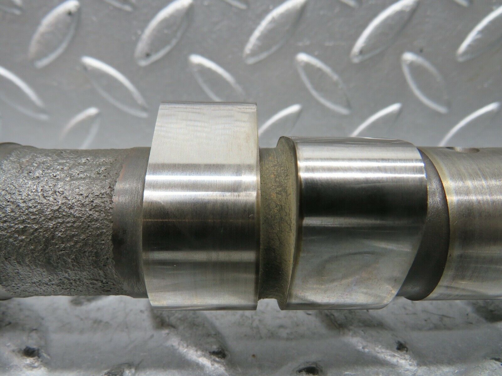 21754 Mercedes-Benz W126 300SE Camshaft