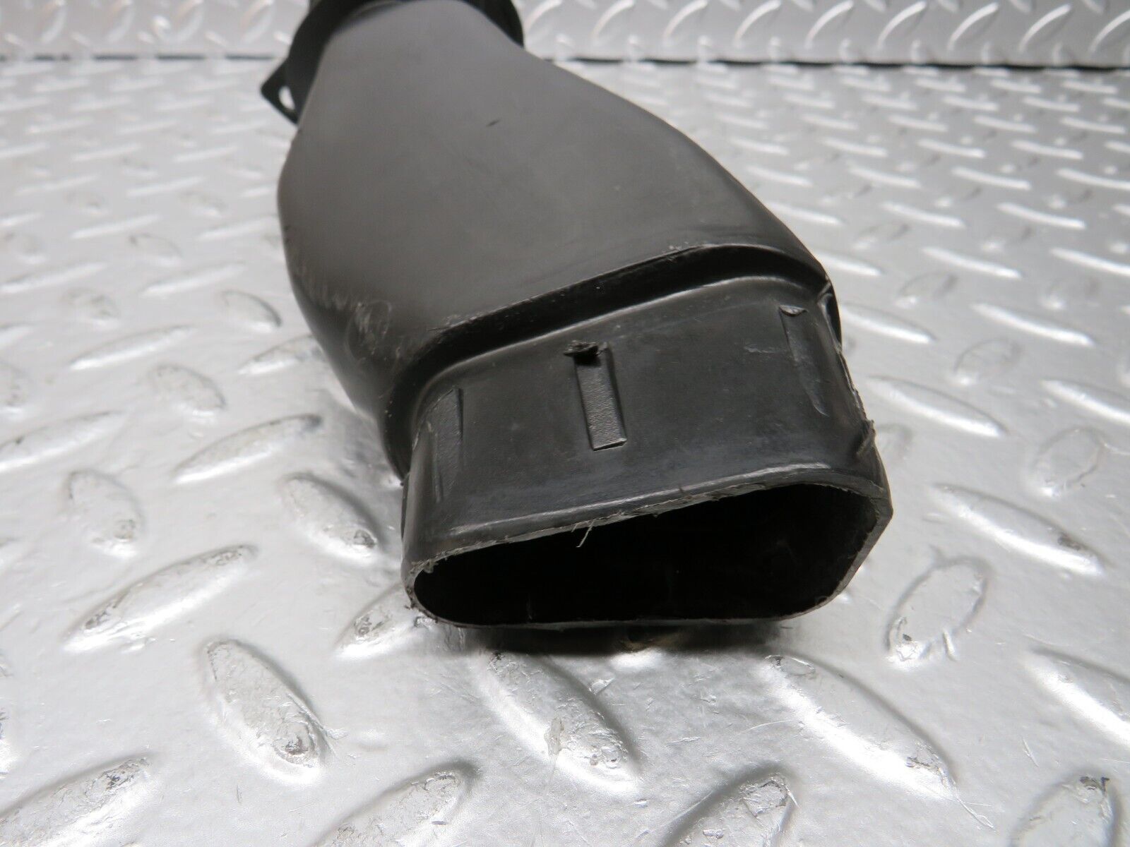 24901 Mercedes-Benz W140 S320 Air Intake Hose Pipe 1408300225