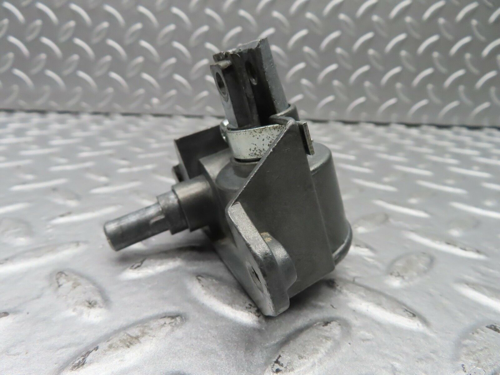 20275 Mercedes-Benz W114 280CE Coupe Vent Window Regulator Right Side