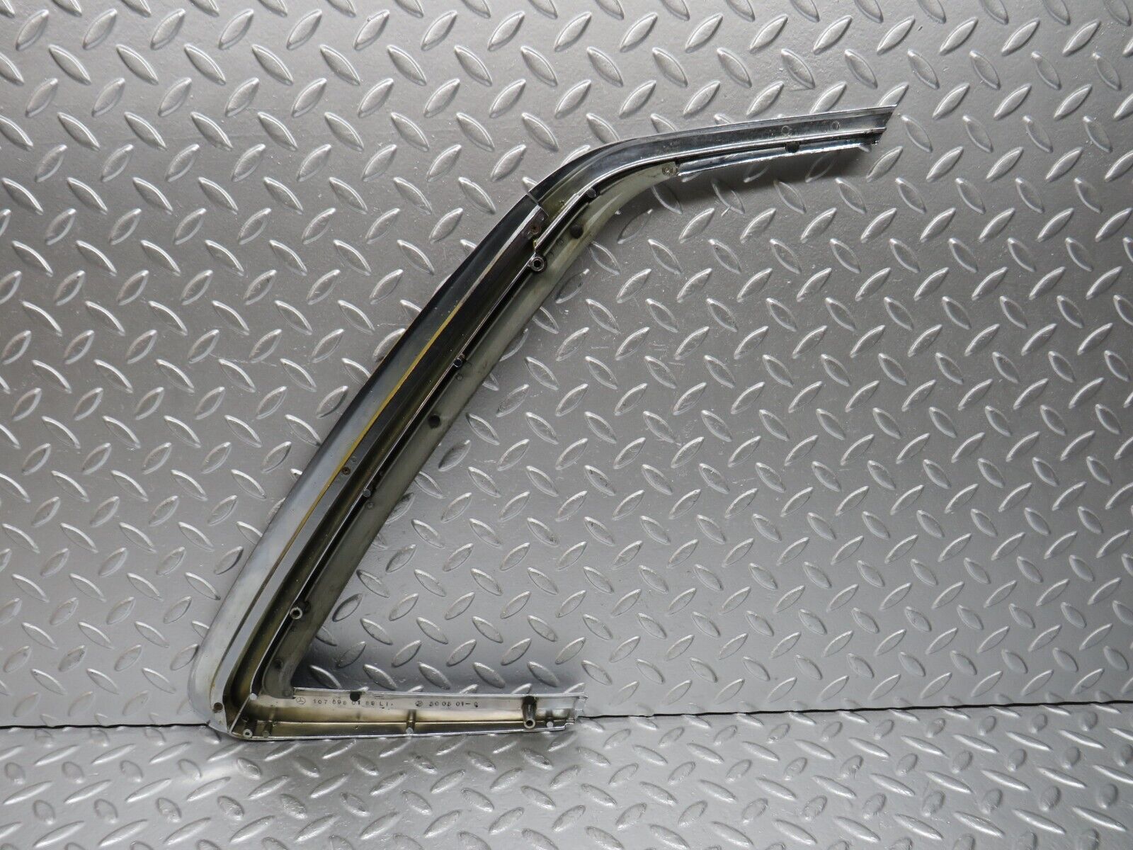0696 Mercedes-Benz C107 350SLC Coupe Window Trim Chrome Left Side 1076980189