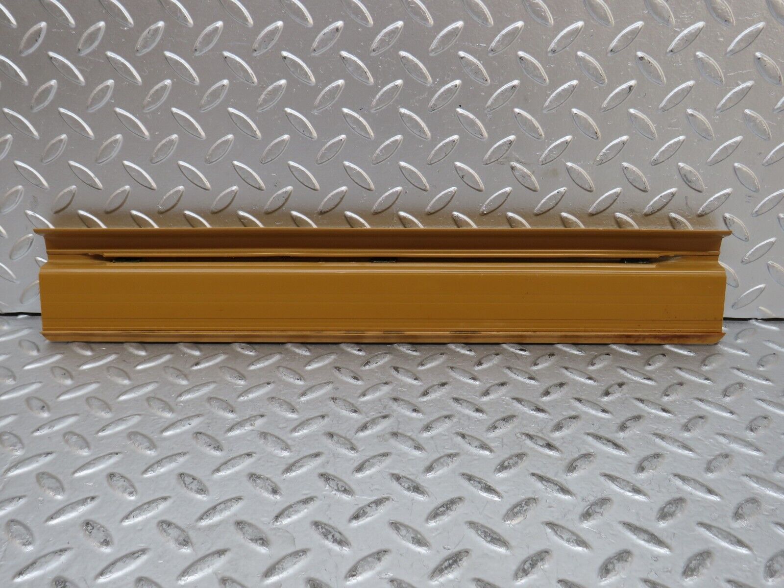 28556 Mercedes-Benz W123 230E Rear Right Door Sill Trim Palomino