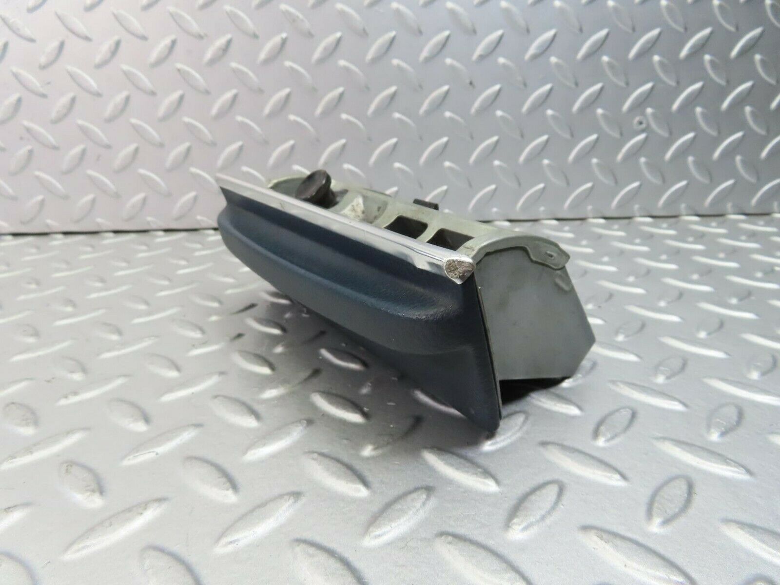 9018 Mercedes-Benz C107 Centre Console Ashtray Blue