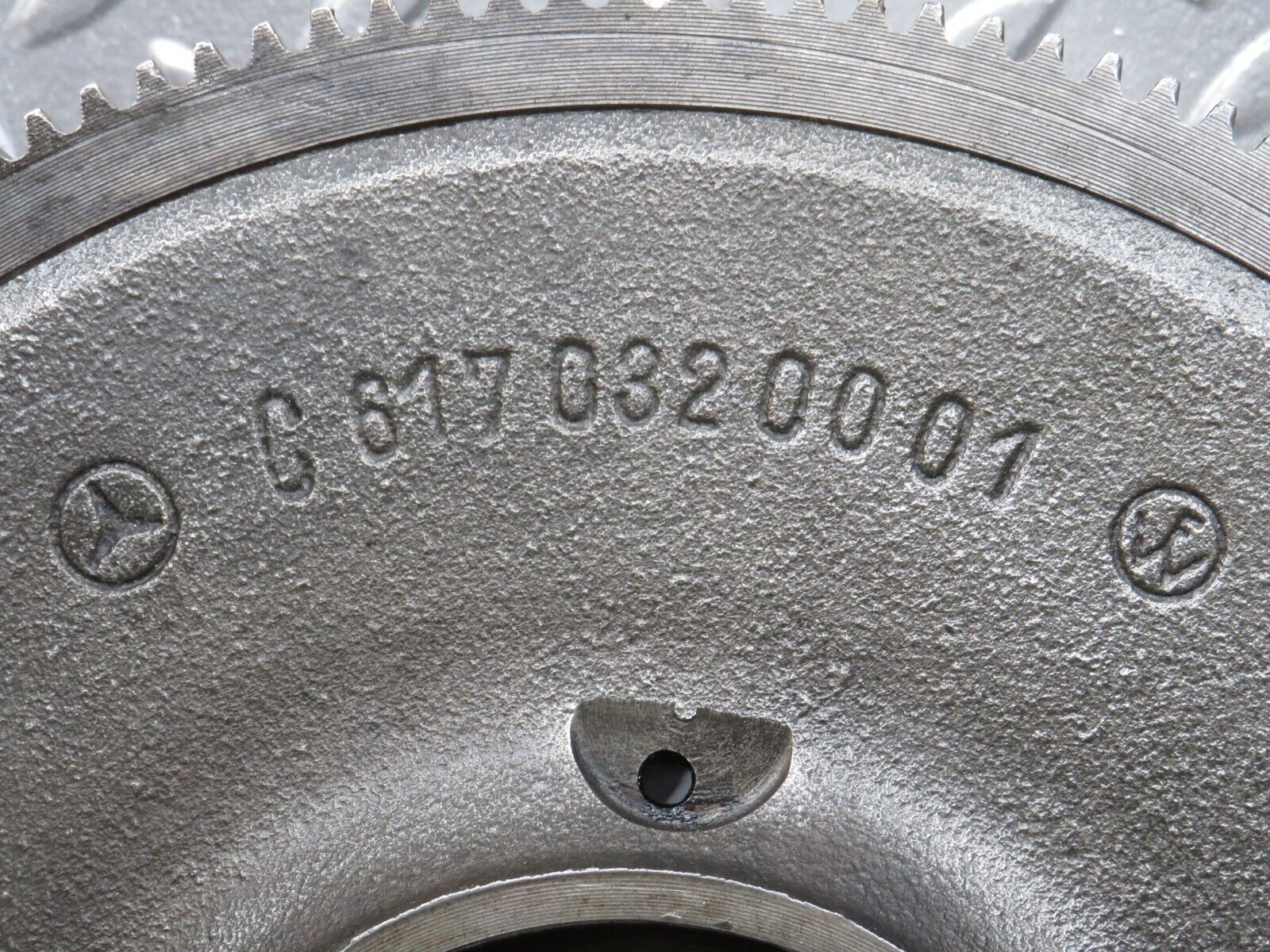 32882 Mercedes-Benz W123 300D Flywheel Starter Ring Manual Gearbox 6170320001