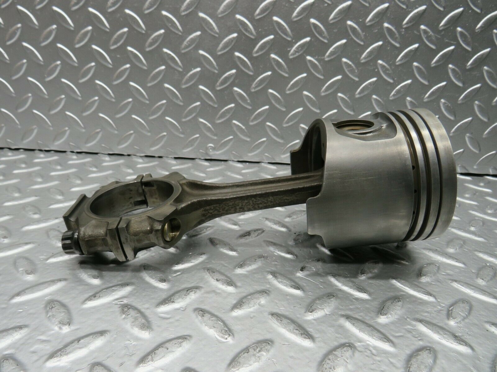 22797 Mercedes-Benz C107 450SLC Coupe Piston With Connecting Rod 92.48 mm
