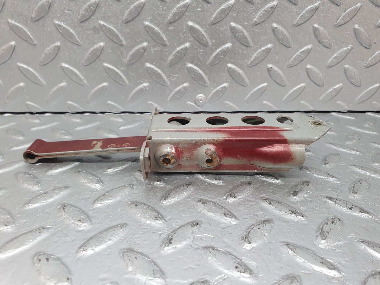 41078 Mercedes-Benz W126 300SE Door Safety Check Strap Rear