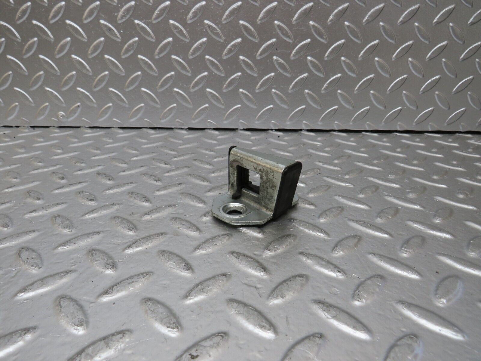 25050 Mercedes-Benz W140 S320 Door Lock Latch Left Side