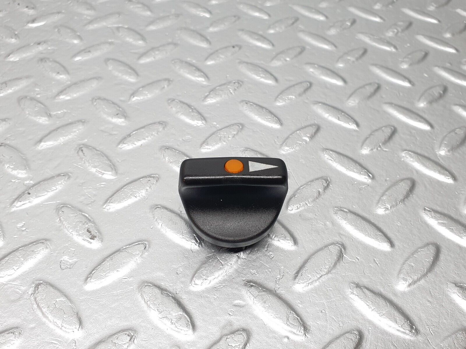 40767 Mercedes-Benz W123 300D Headlight Switch Knob 1265400083