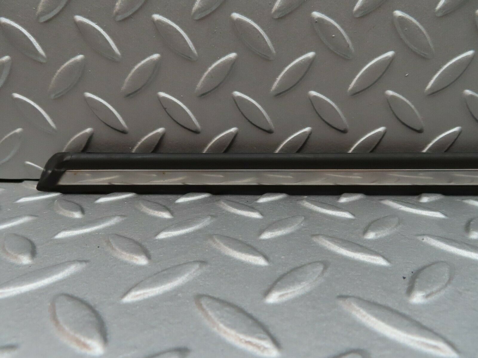 3693 Mercedes-Benz S123 200T Wagon Centre Door Chrome Trim Rear Right