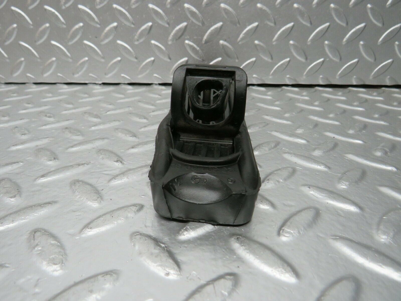 24280 Mercedes-Benz S124 220TE Wagon Accelerator Pedal With Rubber 1233010082