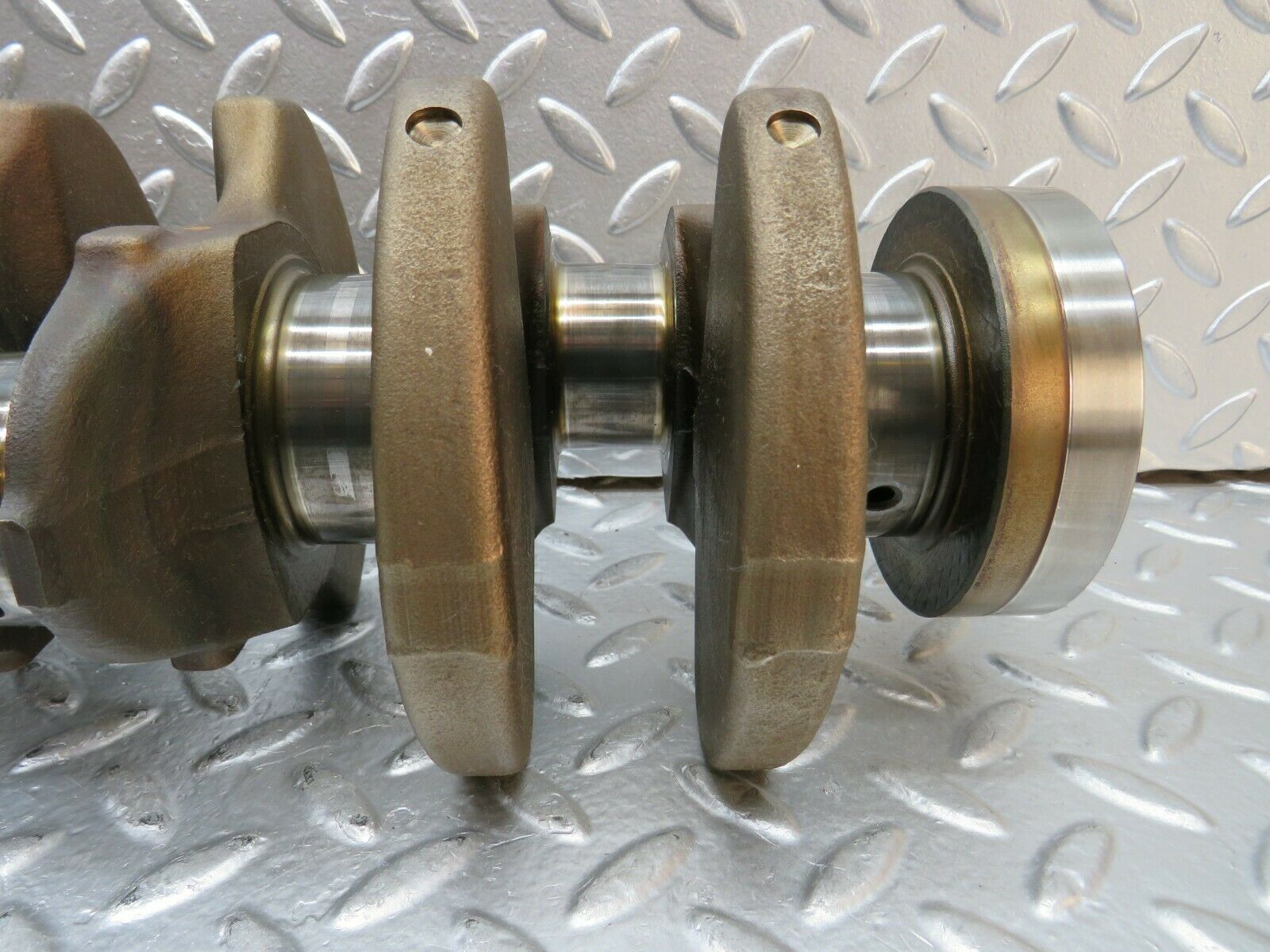 23098 Mercedes-Benz C123 230CE Coupe Crankshaft 10235