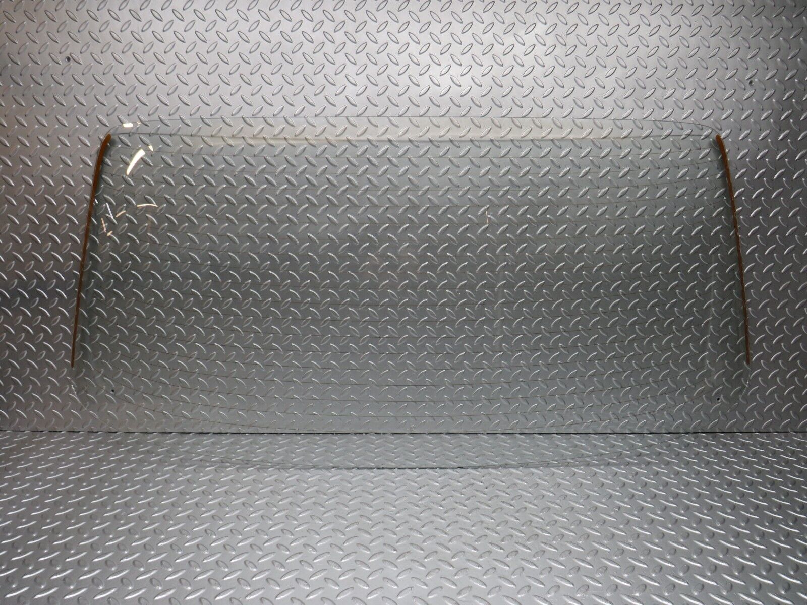 31104 Mercedes-Benz W123 200D Rear Heated Windscreen