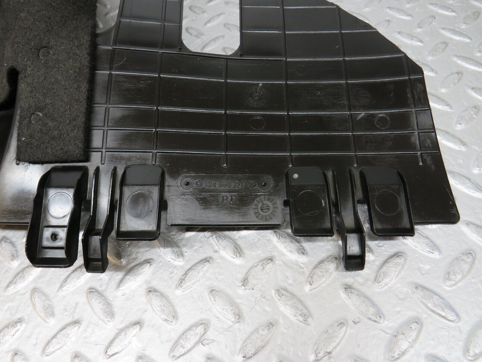 37828 Mercedes-Benz A124 320E Cabriolet Under Dash Panel Right Side 1246802217