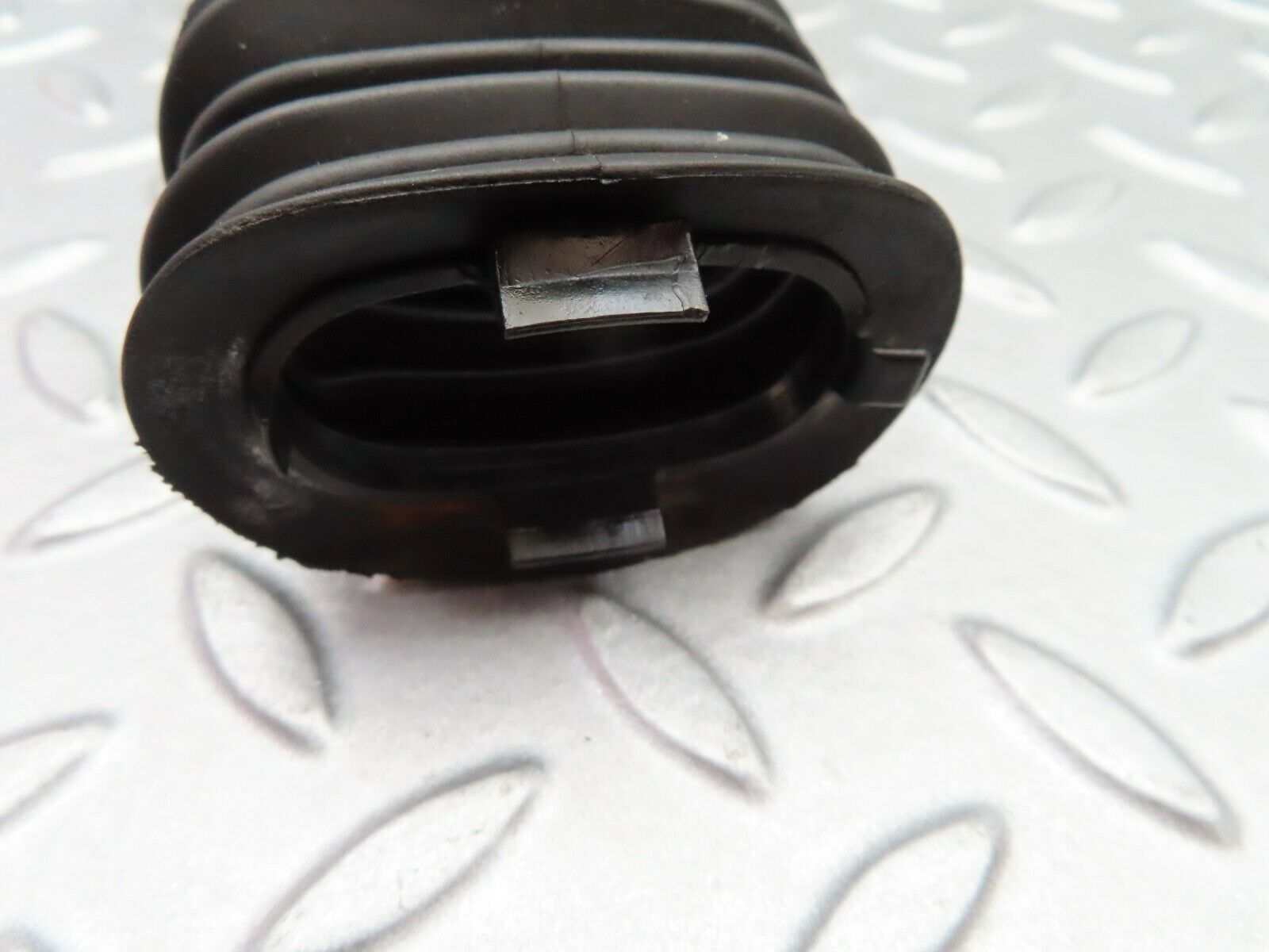 5648 Mercedes-Benz W124 230E Front Door Wire Protector Rubber 1248210197