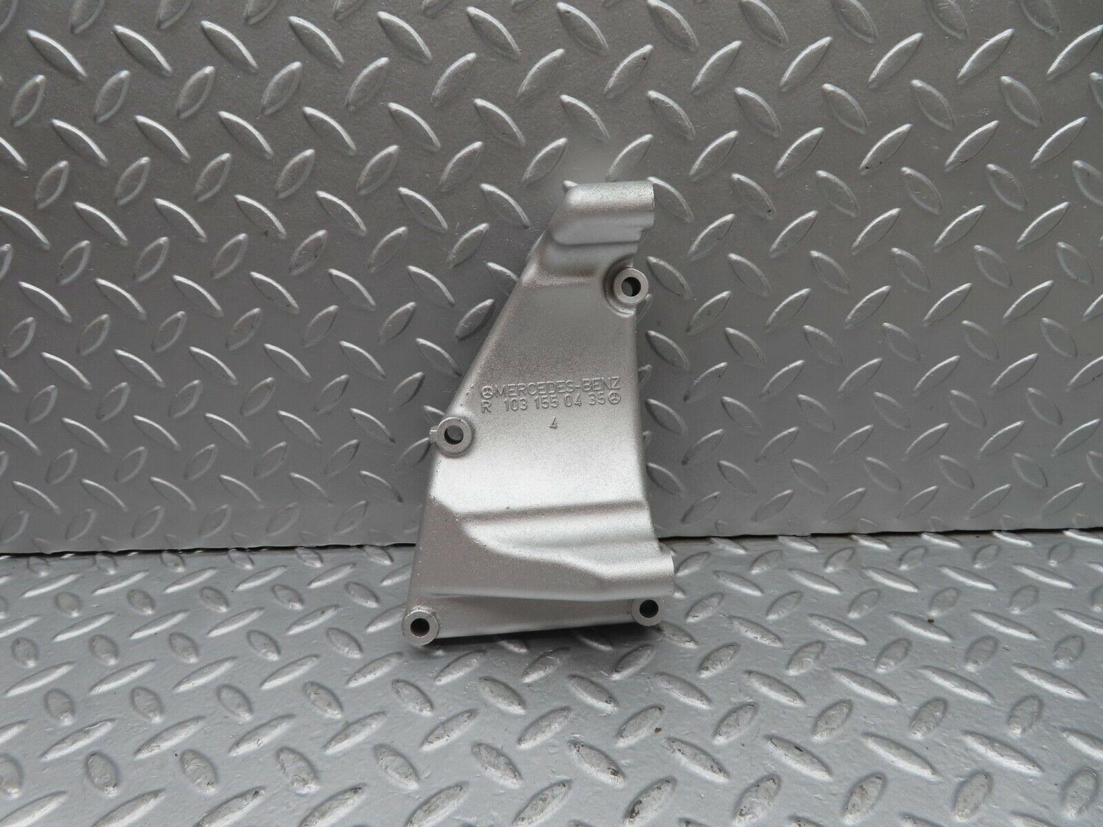 16369 Mercedes-Benz W124 260E Alternator Generator Bracket 1031550435