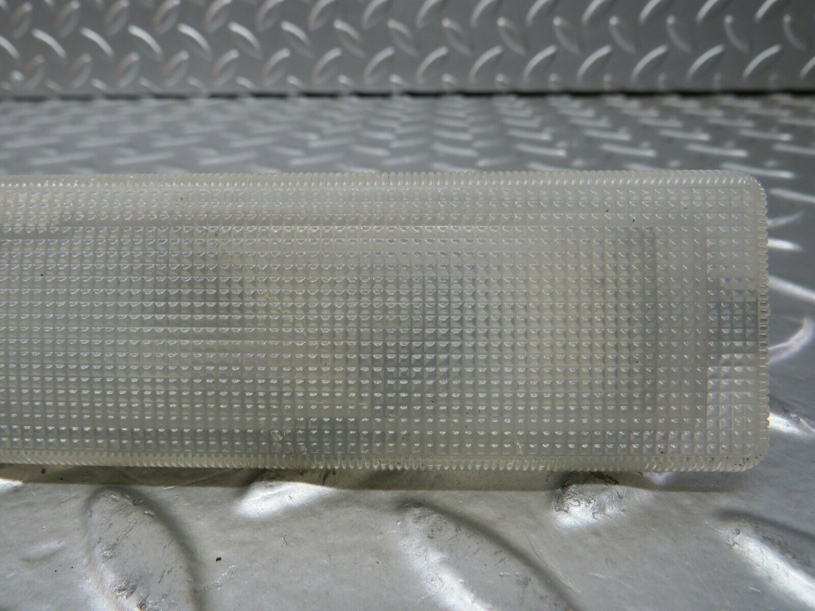 24260 Mercedes-Benz S124 220TE Wagon Rear Interior Dome Light 0018200601