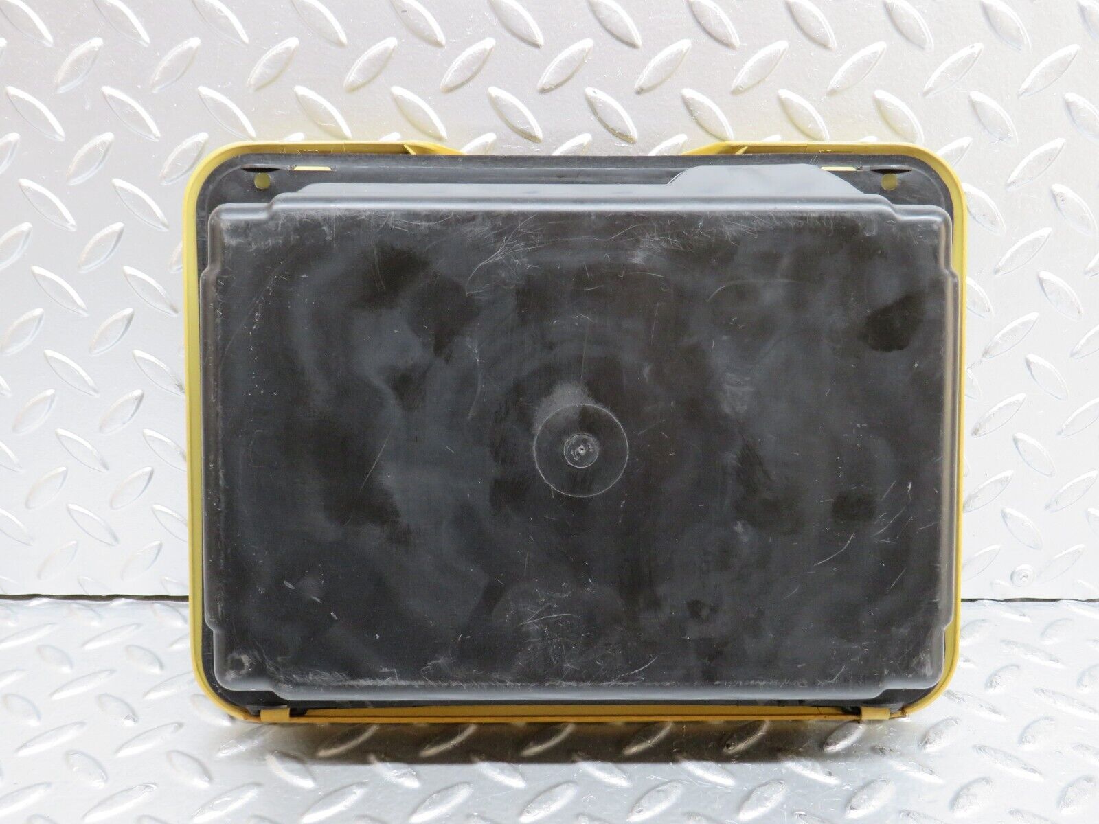 29649 Mercedes-Benz W123 230E First Aid Box 1238650353