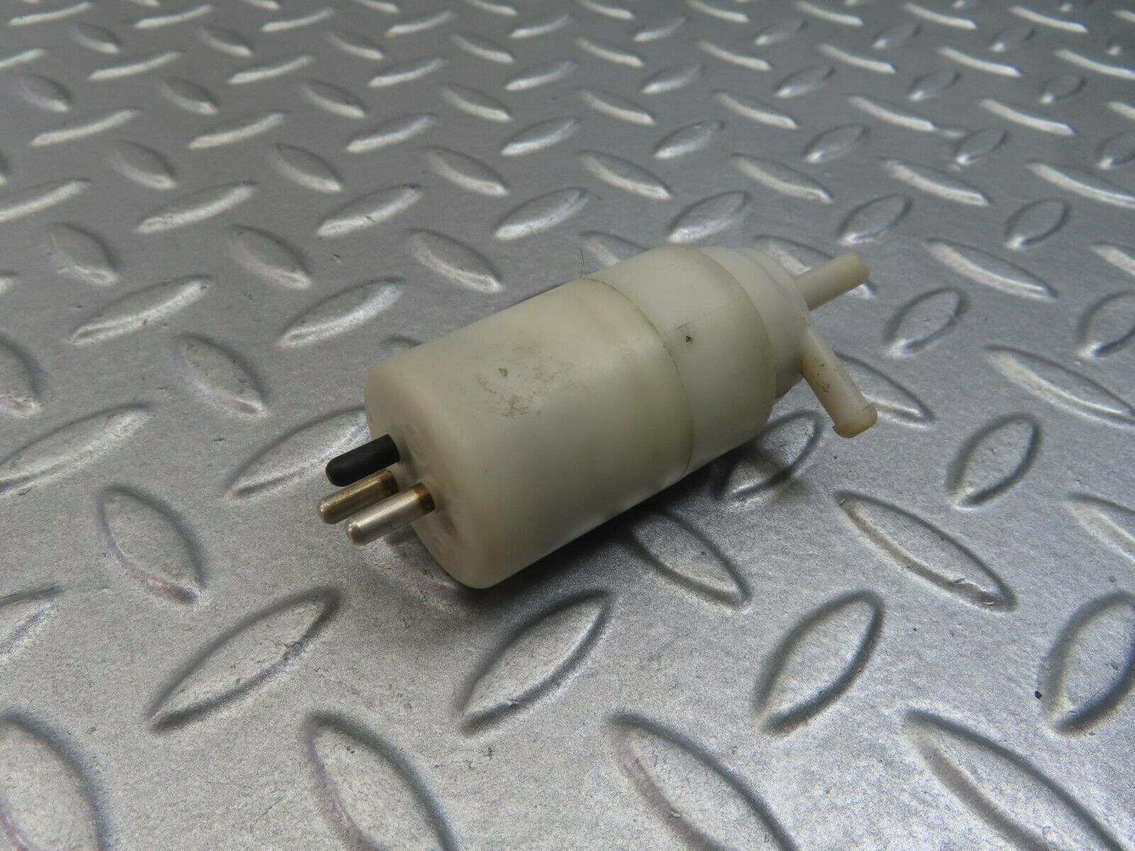 8310 Mercedes-Benz W124 Windscreen Washer Pump 1248690221