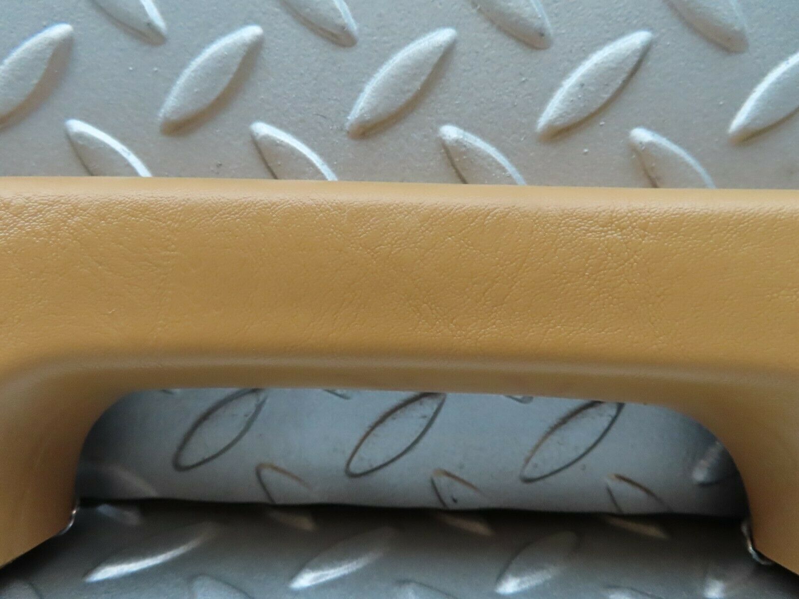 3710 Mercedes-Benz S123 200T Wagon Door Handle Rear Right Palomino 1239702001