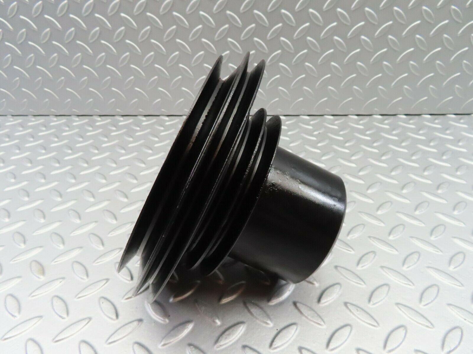 6399 Mercedes-Benz W126 380SE Crankshaft Pulley