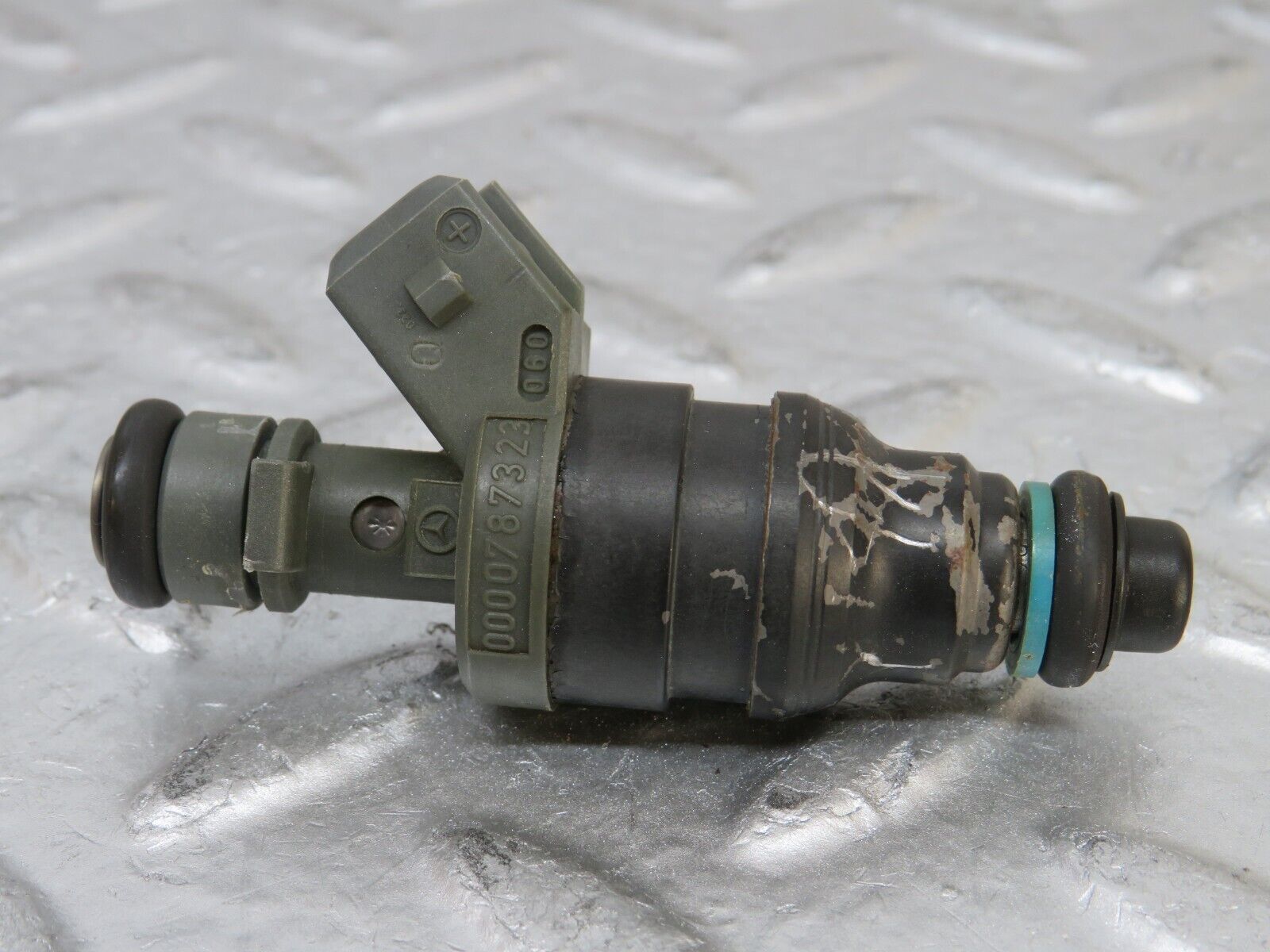 26716 Mercedes-Benz C124 220CE Coupe Fuel Injector Bosch 0000787323 0280155209