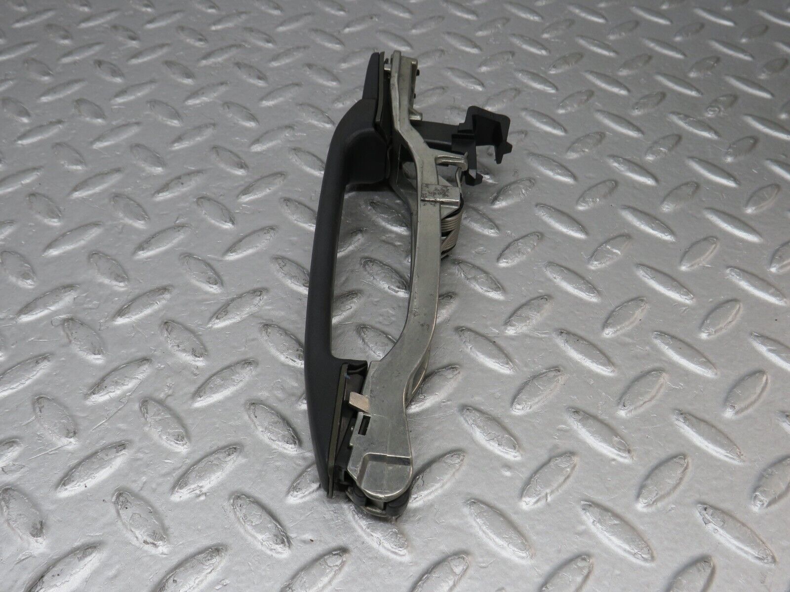 36629 Mercedes-Benz W201 190E 2.0L Exterior Door Handle Rear Right