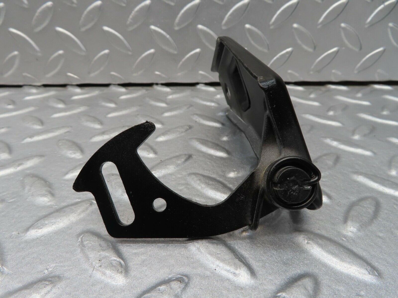 16463 Mercedes-Benz W124 260E Bonnet Safety Latch