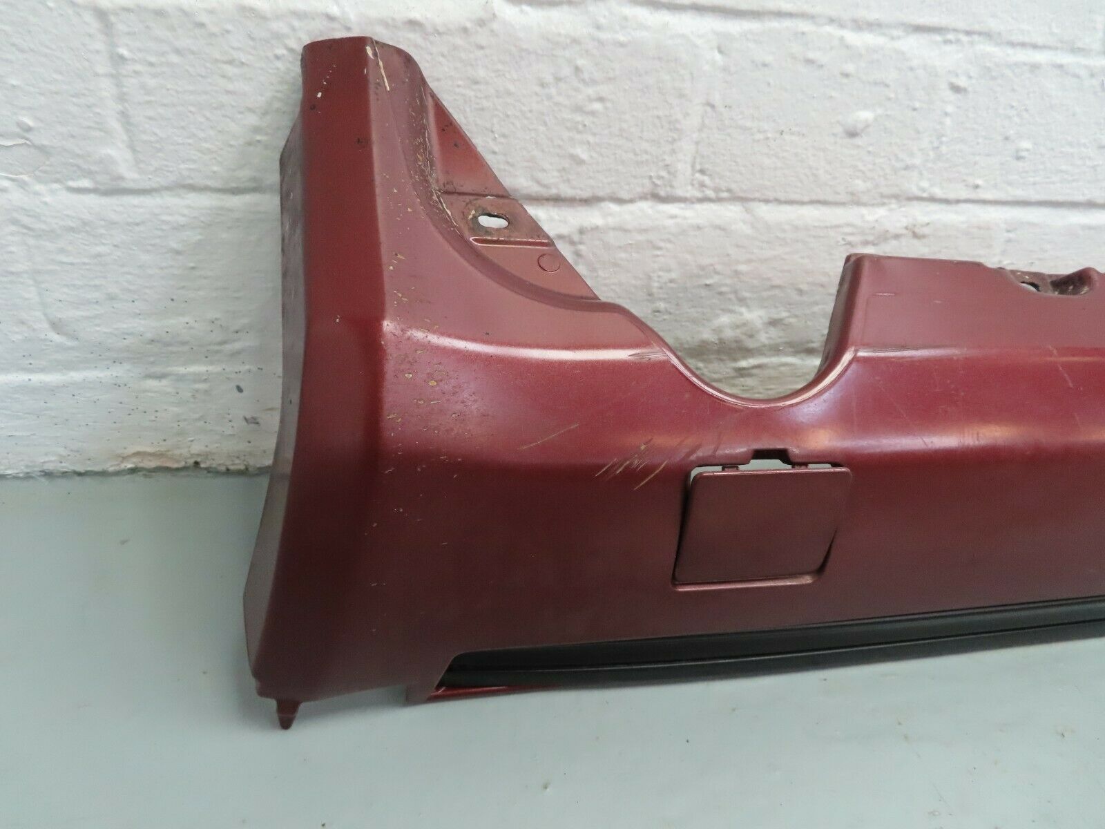 6701 Mercedes-Benz S124 E220 Wagon Side Skirt Left Side 1246902340