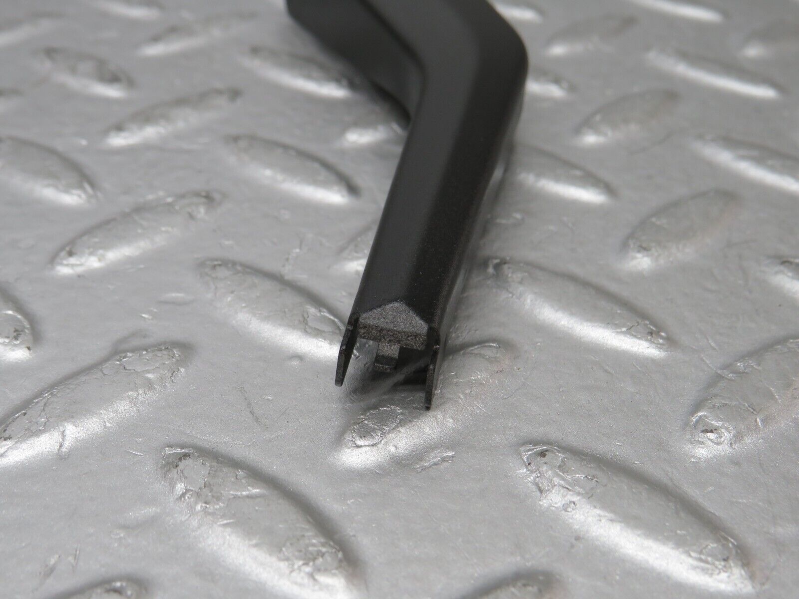 36340 Mercedes-Benz W126 420SE Headlight Wiper Arm Bosch Right Side