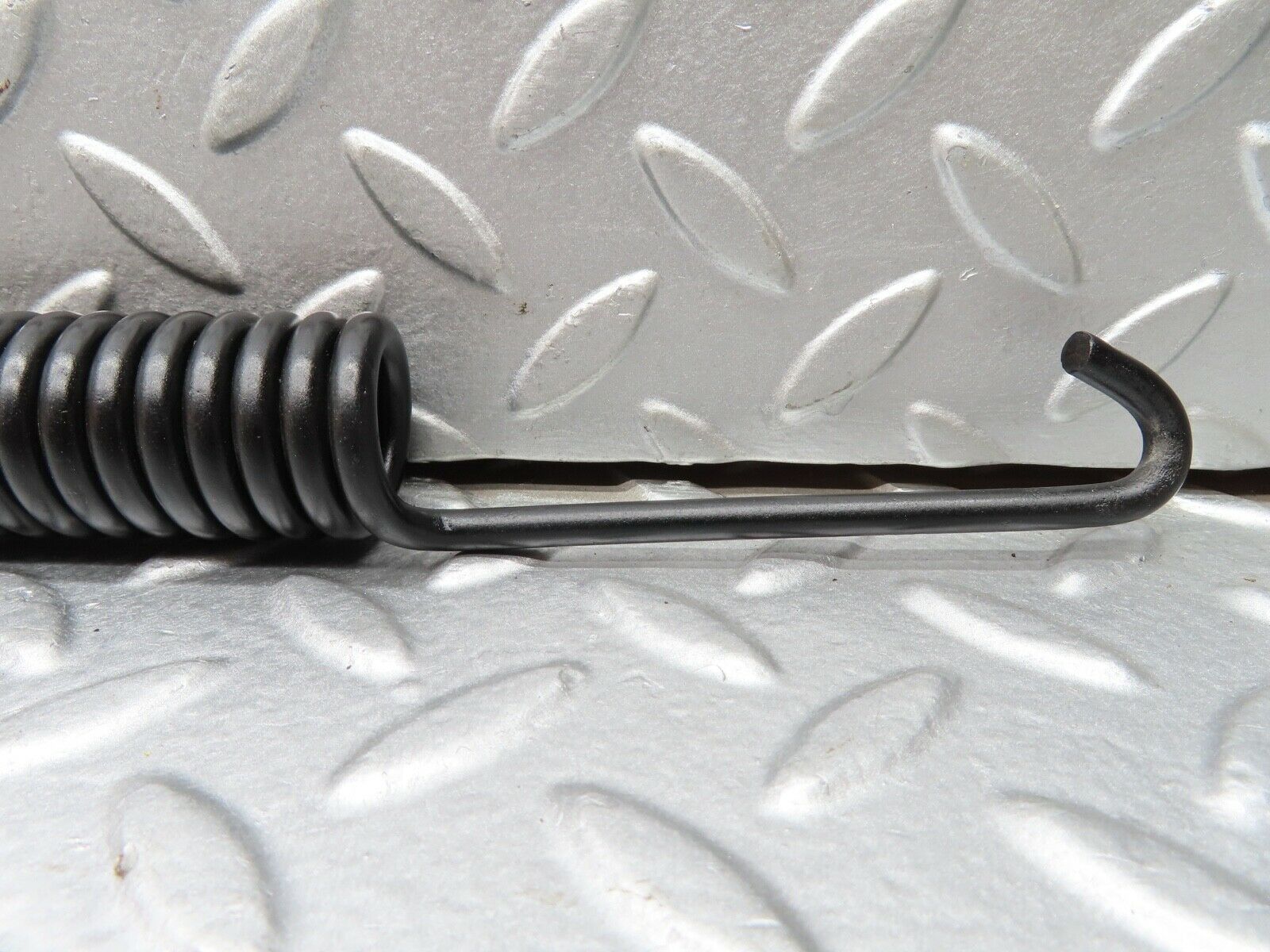 18200 Mercedes-Benz W111 220SE Coupe Bonnet Hinge Spring