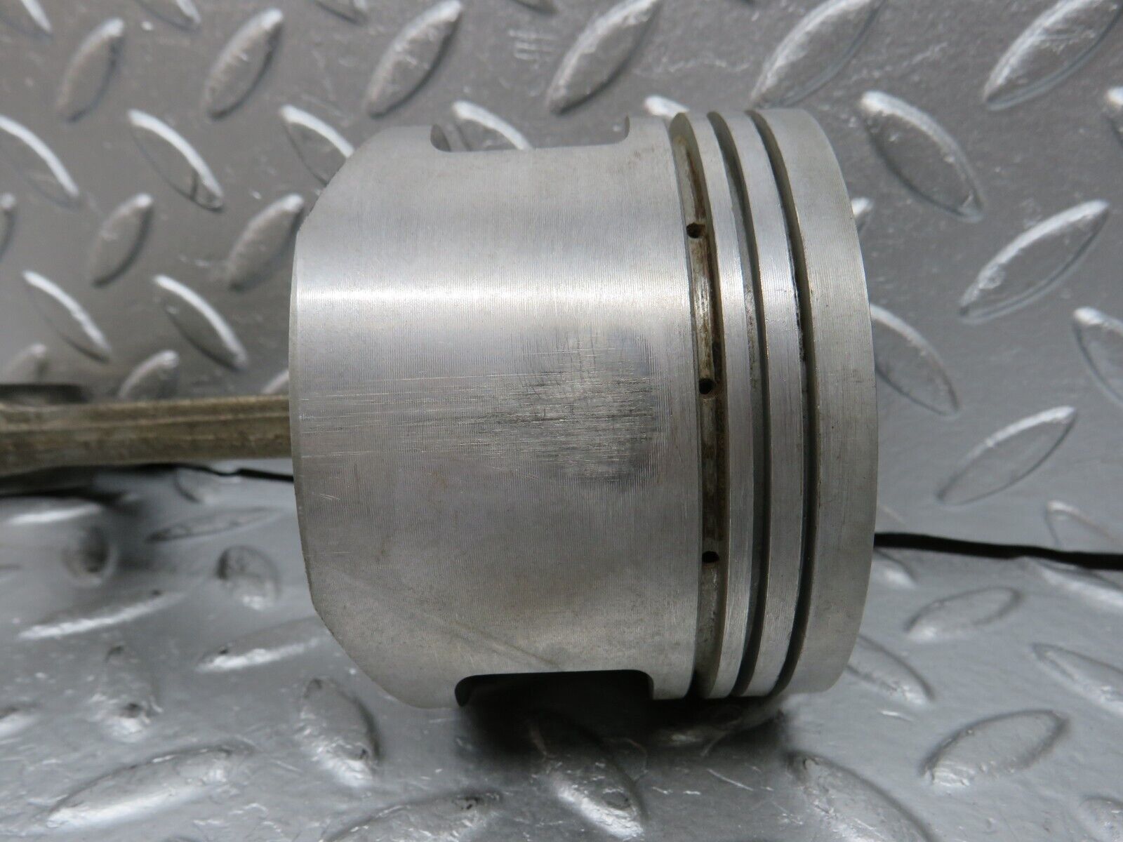 32709 Mercedes-Benz S124 300TE Wagon Piston With Connecting Rod 88.485mm 10205