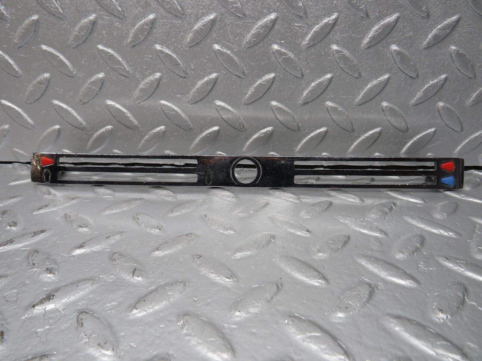 40252 Mercedes-Benz W110 230 Dash Centre Heater Control Chrome